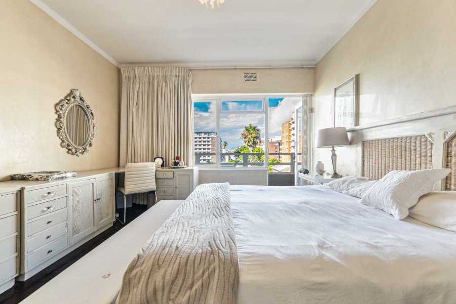 To Let 2 Bedroom Property for Rent in Sea Point Western Cape
